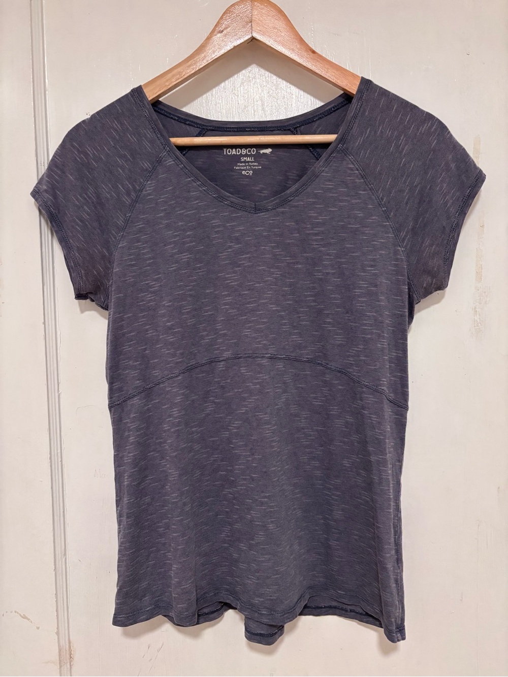 Toad&Co V-Neck Short Sleeve Tee